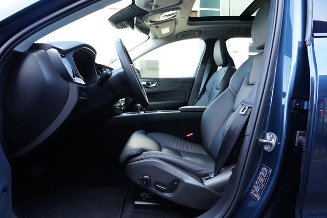 Volvo XC60 2.0 T6 Plug-in hybrid AWD Plus Dark 350pk Panoramadak/HarmanKardonn/360Camera