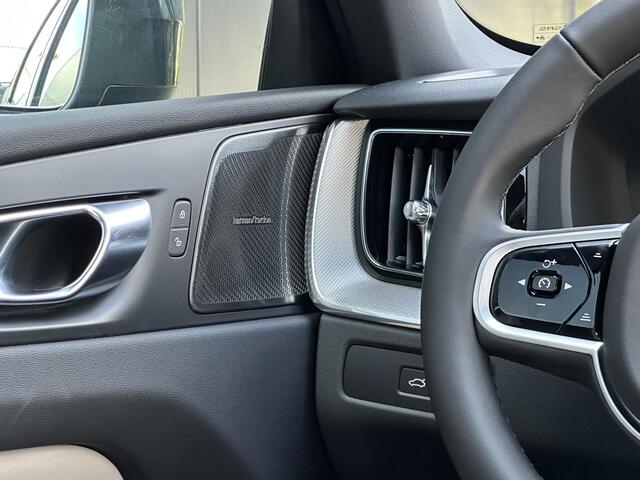 Volvo XC60 2.0 T6 Plug-in hybrid AWD Business Edition climate line 360 camera19 inch intellisafe elektrische stoelen Keyless