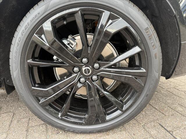 Volvo XC60 2.0 T6 Plug-in hybrid AWD Plus Black Edition Full options "new"