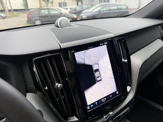 Volvo XC60 2.0 T6 Plug-in hybrid AWD Plus Black Edition Full options "new"