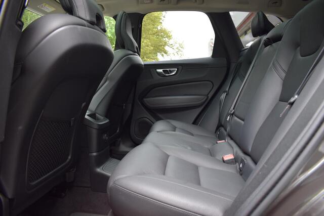 Volvo XC60 2.0 T6 Plug-in hybrid AWD Inscription Luchtvering / harman kardon / lnappa / leder / 360 / etc