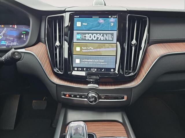 Volvo XC60 Recharge T6 AWD Ultimate Bright | Luchtvering | 360° camera | Bowers & Wilkins | Trekhaak |
