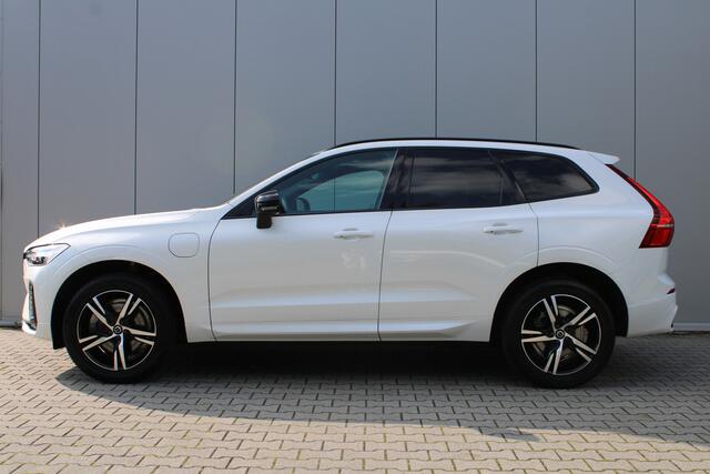 Volvo XC60 Recharge T6 AWD 350PK Automaat R-Design | Trekhaak | Long Range | H&K | ACC | Panoramadak | Google | 19"LMV |
