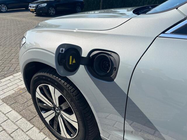 Volvo XC60 T6 Plug-in hybrid AWD Plus Bright Panoramadak | Leder | Memory | Trekhaak