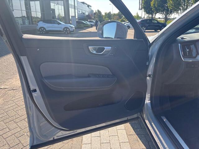 Volvo XC60 T6 Plug-in hybrid AWD Plus Bright Panoramadak | Leder | Memory | Trekhaak