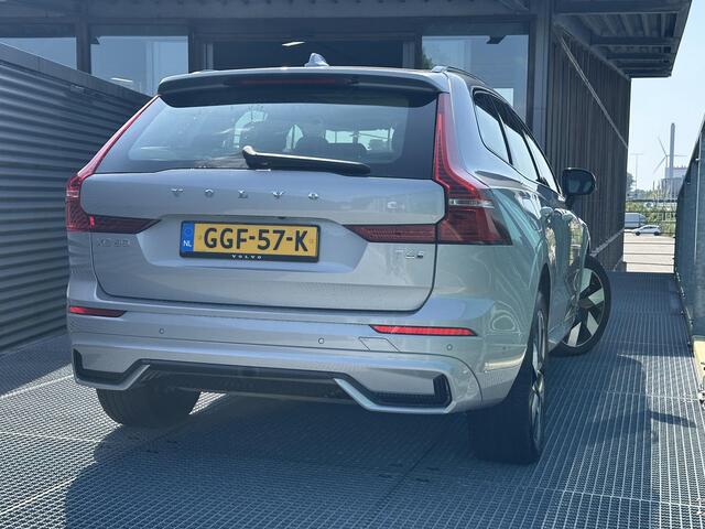 Volvo XC60 2.0 T6 Plug-in hybrid AWD Ultra Dark / Trekhaak / Pano. dak / 360 camera / Head-up display / Elek. verstelbare stoelen / Stuur + stoelverwarming / BLIS / Harman Kardon /