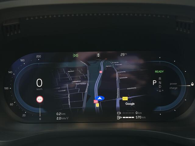 Volvo XC60 2.0 T6 Plug-in hybrid AWD Ultra Dark / Trekhaak / Pano. dak / 360 camera / Head-up display / Elek. verstelbare stoelen / Stuur + stoelverwarming / BLIS / Harman Kardon /