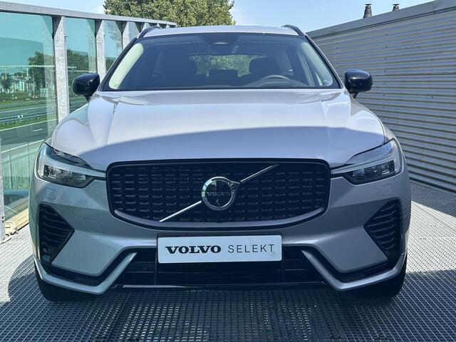 Volvo XC60 2.0 T6 Plug-in hybrid AWD Ultra Dark / Trekhaak / Pano. dak / 360 camera / Head-up display / Elek. verstelbare stoelen / Stuur + stoelverwarming / BLIS / Harman Kardon /