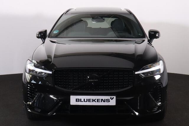 Volvo XC60 T6 Recharge AWD Plus Black Edition - LONG RANGE - Luchtvering - Panorama/schuifdak - IntelliSafe Assist & Surround - 360º Camera - Harman/Kardon audio - Adaptieve LED koplampen - Verwarmde voorstoelen, stuur & achterbank - Parkeersensoren voor & achter - 