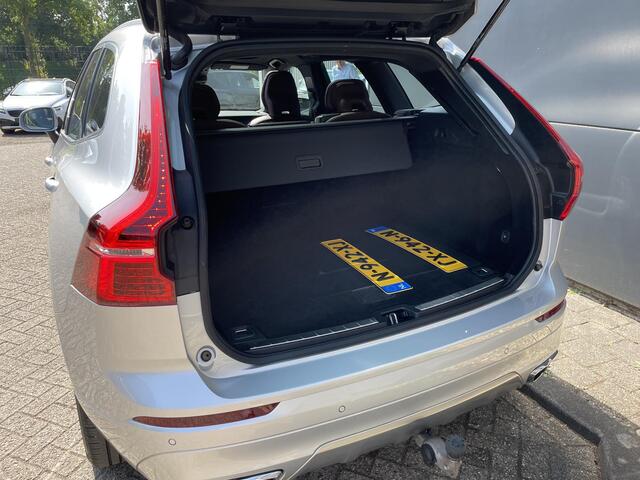 Volvo XC60 B5 Automaat Business Pro 360 Graden Camera | Verwarmbare Voorstoelen | Panoramadak | Adaptieve Cruise Control | Navigatie | Bluetooth Telefonie & Multimedia | Harman Kardon | Elektrisch Verstelbare Bestuurdersstoel
