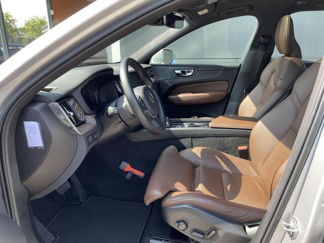 Volvo XC60 B5 Automaat Business Pro 360 Graden Camera | Verwarmbare Voorstoelen | Panoramadak | Adaptieve Cruise Control | Navigatie | Bluetooth Telefonie & Multimedia | Harman Kardon | Elektrisch Verstelbare Bestuurdersstoel