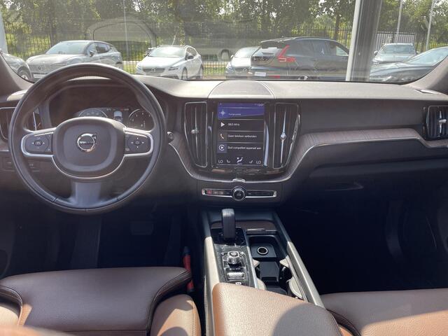 Volvo XC60 B5 Automaat Business Pro 360 Graden Camera | Verwarmbare Voorstoelen | Panoramadak | Adaptieve Cruise Control | Navigatie | Bluetooth Telefonie & Multimedia | Harman Kardon | Elektrisch Verstelbare Bestuurdersstoel