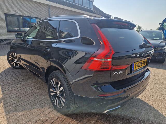 Volvo XC60 2.0 T8 Twin Engine AWD R-Design Luchtvering | Pano | Camera