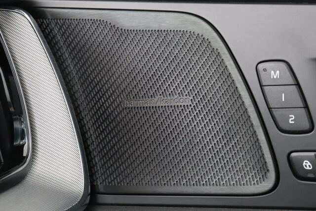 Volvo XC60 T6 RECHARGE AWD R-DESIGN *LONG RANGE* -PANO.DAK|CAMERA|POWER-SEATS|HK-AUDIO|21"|TREKHAAK