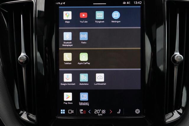 Volvo XC60 Recharge T6 AWD Plus Dark - LONG RANGE - Luchtvering - Panorama/schuifdak - IntelliSafe Assist & Surround - 360º Camera - Harman/Kardon audio - Adaptieve LED koplampen - Verwarmde voorstoelen, stuur & achterbank - Parkeersensoren voor & achter - Elektr. b