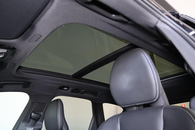 Volvo XC60 T6 Recharge AWD Plus Black Edition - LONG RANGE - Panorama/schuifdak - IntelliSafe Assist & Surround - 360º Camera - Bowers & Wilkins audio - Adaptieve LED koplampen - Verwarmde voorstoelen, stuur & achterbank - Parkeersensoren voor & achter - Elektr. bed