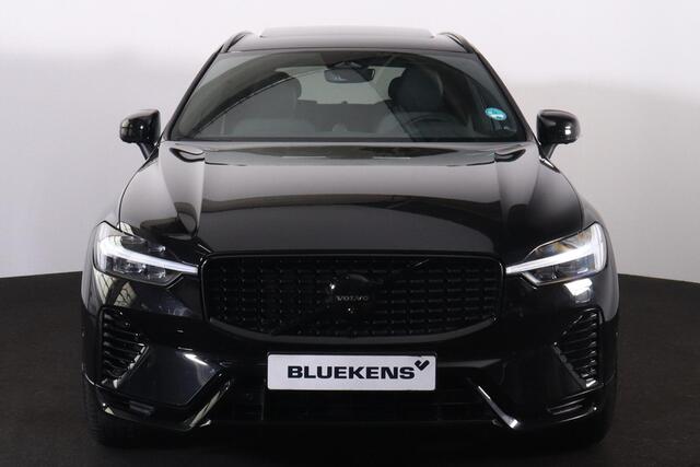 Volvo XC60 T6 Recharge AWD Plus Black Edition - LONG RANGE - Luchtvering - Panorama/schuifdak - IntelliSafe Assist & Surround - 360º Camera - Adaptieve LED koplampen - Verwarmde voorstoelen, stuur & achterbank - Parkeersensoren voor & achter - Elektr. bedienb. voors