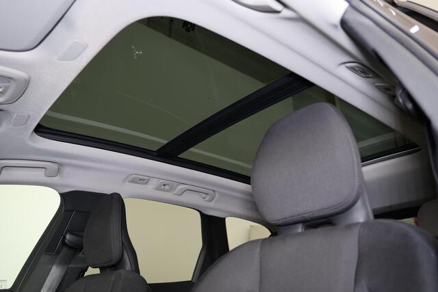 Volvo XC60 T6 Recharge AWD Inscription Expression - Panorama/schuifdak - IntelliSafe Assist & Surround - Harman/Kardon audio - Adaptieve LED koplampen - Parkeercamera achter - Verwarmde voorstoelen & stuur - Parkeersensoren voor & achter - Draadloze tel. lader - Ext