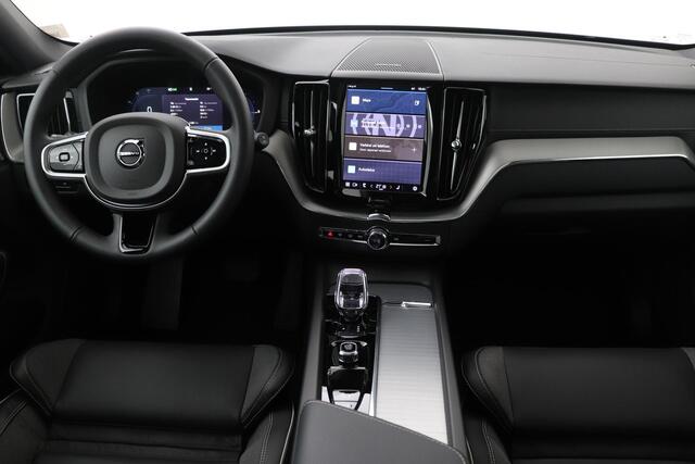 Volvo XC60 T6 Plug-in hybrid Ultra Black Edition | Panoramadak | Trekhaak | Head-Up | 360 Camera | ACC | 21 Inch