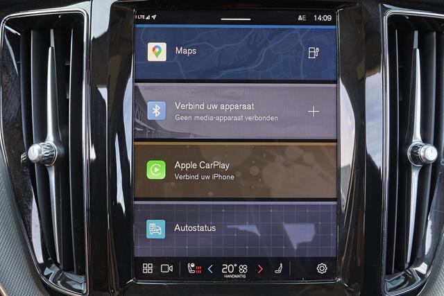 Volvo XC60 T6 Recharge AWD Ultimate Dark - Panorama/schuifdak - IntelliSafe Assist & Surround - 360º Camera - Harman/Kardon audio - Adaptieve LED koplampen - Verwarmde voorstoelen, stuur & achterbank - Parkeersensoren voor & achter - Elektr. bedienb. voorstoelen met