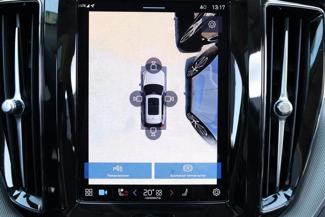 Volvo XC60 T6 Recharge AWD Plus Dark - LONG RANGE - Panorama/schuifdak - IntelliSafe Assist & Surround - 360º Camera - Harman/Kardon audio - Adaptieve LED koplampen - Verwarmde voorstoelen, stuur & achterbank - Parkeersensoren voor & achter - Elektr. bedienb. voorst