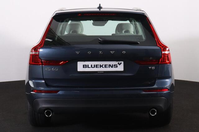 Volvo XC60 T5 Momentum - Parkeercamera achter - Parkeersensoren achter - Apple Carplay & Android Auto - High Performance audio - Cruise control - Elektr. inklapbare trekhaak - 19' LMV