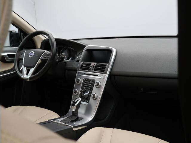 Volvo XC60 T5 Polar+ / Trekhaak / Pan. dak / Adapt. cruise / Standkachel / Stoel+voorruitverwarming