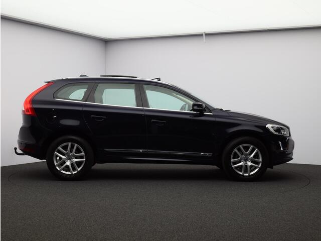 Volvo XC60 T5 Polar+ / Trekhaak / Pan. dak / Adapt. cruise / Standkachel / Stoel+voorruitverwarming