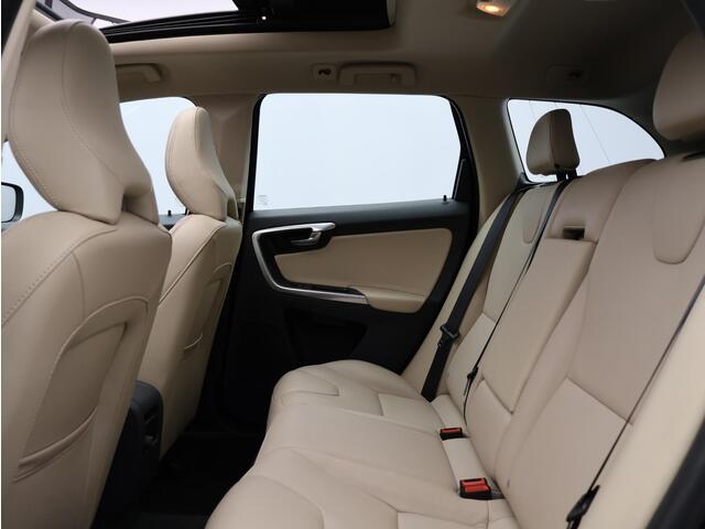 Volvo XC60 T5 Polar+ / Trekhaak / Pan. dak / Adapt. cruise / Standkachel / Stoel+voorruitverwarming