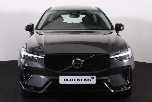 Volvo XC60 T6 Recharge AWD Plus Dark - Panorama/schuifdak - IntelliSafe Assist & Surround - 360º Camera - Verwarmde voorstoelen, stuur & achterbank - Parkeersensoren voor & achter - Elektr. bedienb. voorstoelen met geheugen - Draadloze tel. lader - Elektr. inklapbar