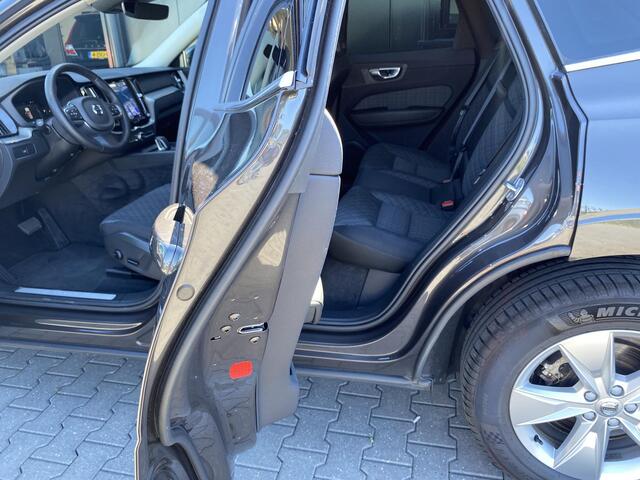 Volvo XC60 2.0 B4 Core Standkachel|Cam|Apple Carplay