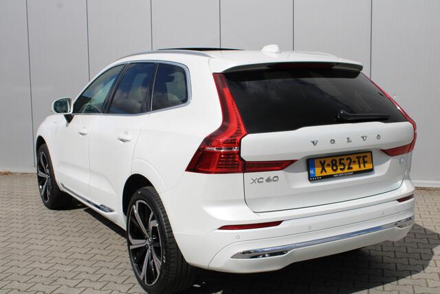 Volvo XC60 T8 455 pk Plug-in hybrid AWD Plus Bright | Trekhaak | Harman Kardon | Verw. voorruit