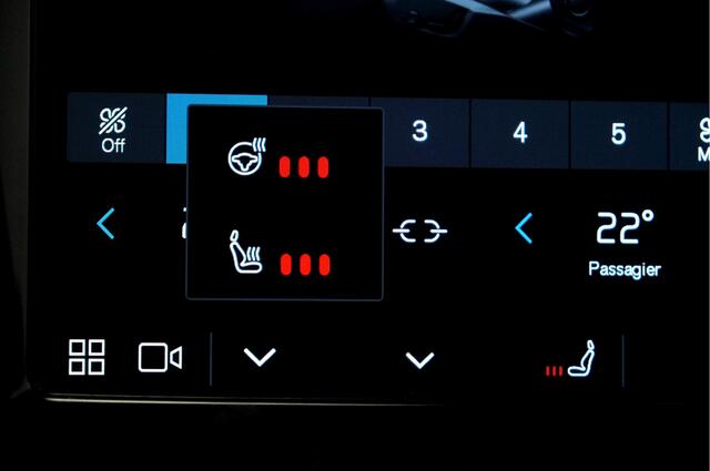 Volvo XC60 2.0 T6 AWD LONG RANGE 293kW/399pk Aut8 Plug-in hybrid Plus Dark PANORAMADAK + HARMAN/KARDON + ADAPT.CRUISE + PILOT ASSIST + CAMERA + STOELVERWARMING V&A + STUURVERWARMING + GOOGLE DASH&SERVICES + LANE ASSIST + PARKSENSOREN + 20" LM-VELGEN!!