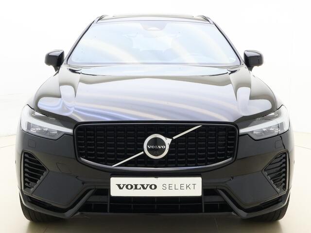 Volvo XC60 T8 455pk AWD Plus Dark / Panorama dak / Stoel/- en stuurverwarming / Camera rondom / Contourstoelen / Trekhaak /