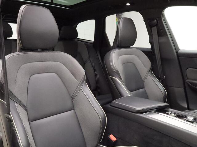 Volvo XC60 T8 455pk AWD Plus Dark / Panorama dak / Stoel/- en stuurverwarming / Camera rondom / Contourstoelen / Trekhaak /