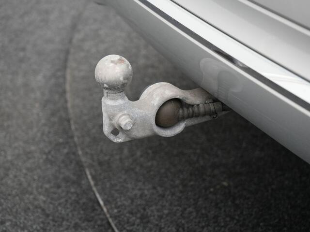 Volvo XC60 T8 AWD Inscription Long Range Plug In Hybrid 455pk Dealer O.H PHEV | Trekhaak Af Fabriek | Panodak | Adaptive Cruise | Lederen Sportstoelen Memory & Verwarmd | Stuur Verwarmd | Navigatie | Apple Carplay | DAB |