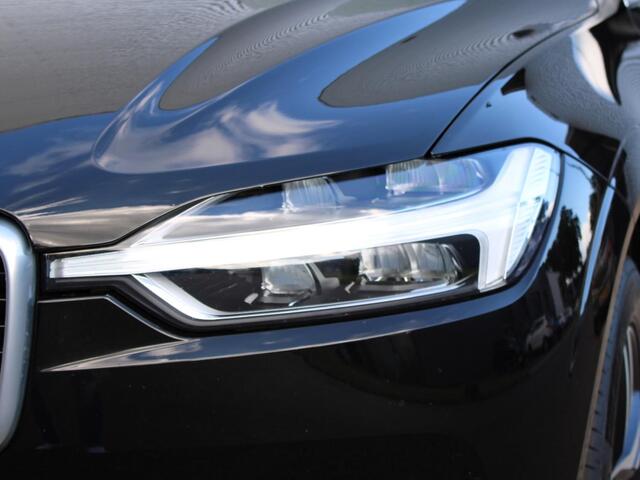 Volvo XC60 2.0 T5 R-Design Automaat / Leder-Alcantara bekleding / 19" velgen