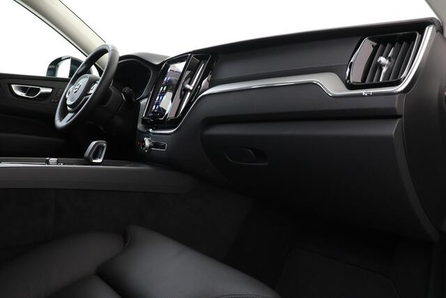 Volvo XC60 T6 PLUG-IN HYBRID AWD ULTRA DARK -PANO.DAK|HEAD-UP DISP.|360°CAM|TREKHAAK|HK-AUDIO