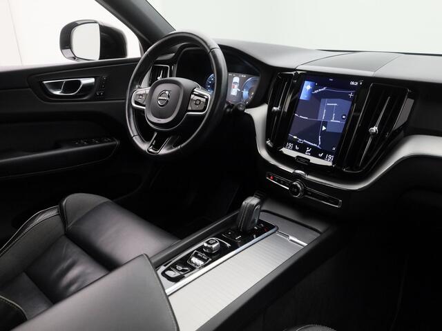 Volvo XC60 2.0 Recharge T6 AWD R-Design | PANO | ADAPTIVE | KEYLESS | STOEL- EN STUURVERW.