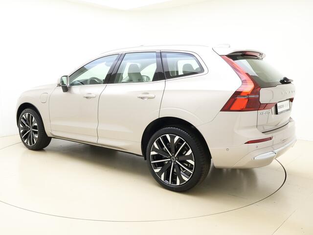 Volvo XC60 T6 AWD 350pk Ultra Bright / Luchtvering / Bowers en Wilkins audio / HUD / 360 camera / Stoelmassage /