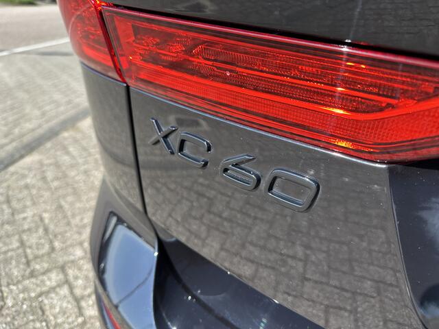 Volvo XC60 2.0 T6 Black Edition AWD Plug-in hybrid Panodak Leer 360Camera
