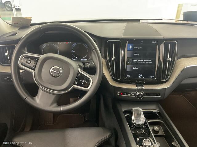 Volvo XC60 2.0 T8 Twin Engine AWD Inscription PANODAK | TREKHAAK | LEER | NAVI