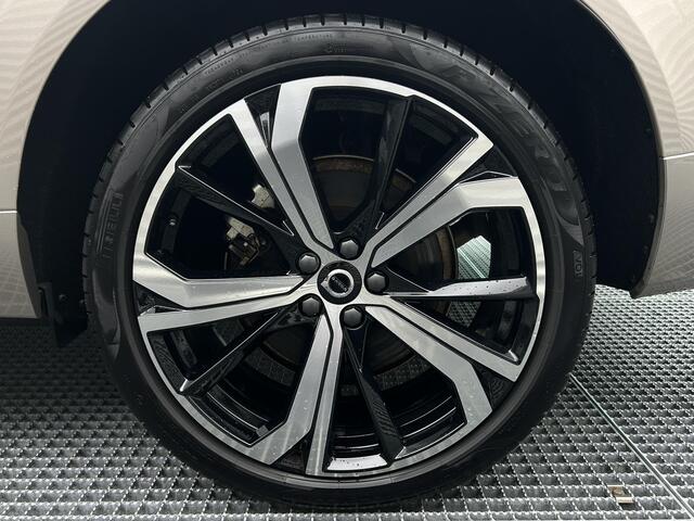 Volvo XC60 2.0 T6 Plug-in hybrid AWD Ultra Dark Hybrid, Automaat, Panoramadak, 21 inch wielen, Trekhaak semi elektrisch wegklapbaar, Extra getinte ramen, Harman Kardon audio, Stoelverwarming, Stuurverwarming