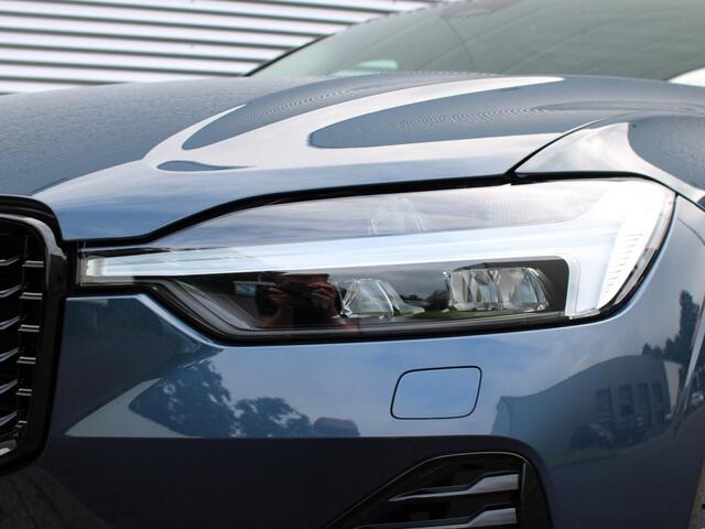 Volvo XC60 2.0 T6 Plug-in hybrid AWD Ultra Dark Automaat / Panoramadak / Head-up display / Trekhaak