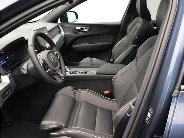 Volvo XC60 2.0 T6 Plug-in hybrid AWD Plus Black Edition / Panoramadak / Elektrische Stoelen / Harman Kardon / Stoel+Stuurverwarming / Getint Glas / BLIS / Keyless /