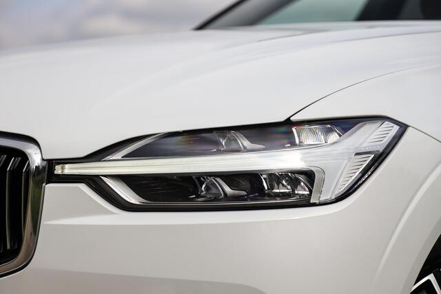 Volvo XC60 2.0 T5 AWD Inscription ? Leder ? Pano ? Memory