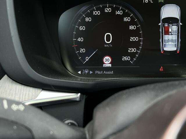 Volvo XC60 2.0 T8 Twin Engine AWD Inscription 392pk | LUCHTVERING | 20'' LMV | STOELVENTILATIE en -VERWARMING