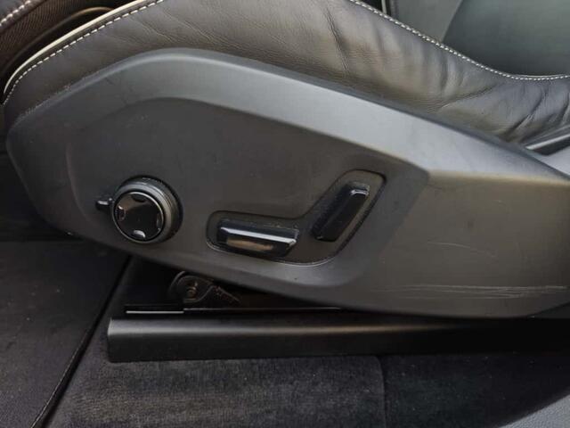 Volvo XC60 T6 Plug-in hybrid AWD R-Design | Rijklaarprijs | Trekhaak | Bowers Wilkins | Long Range |