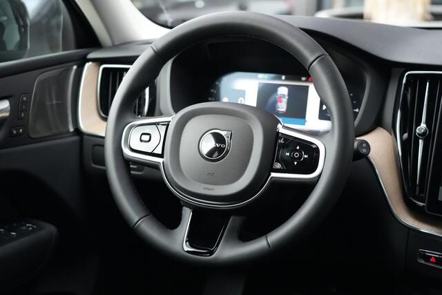 Volvo XC60 2.0 T6 Plug-in hybrid AWD Plus Dark FACELIFT 350pk Panoramadak/HarmanKardon/360Camera