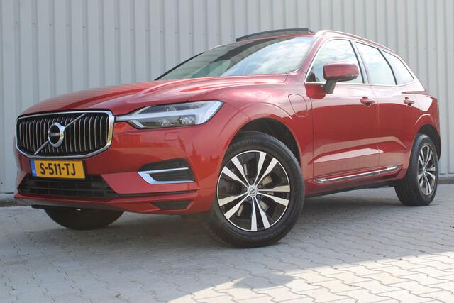 Volvo XC60 2.0 Recharge T6 AWD R-Design | Incl. 12 maanden garantie | Cruise control | Climate control | Apple carplay/Android auto | Uitklapbare trekhaak | Schuif/kantel dak | Parkeercamera | Stoel/stuurverwarming |